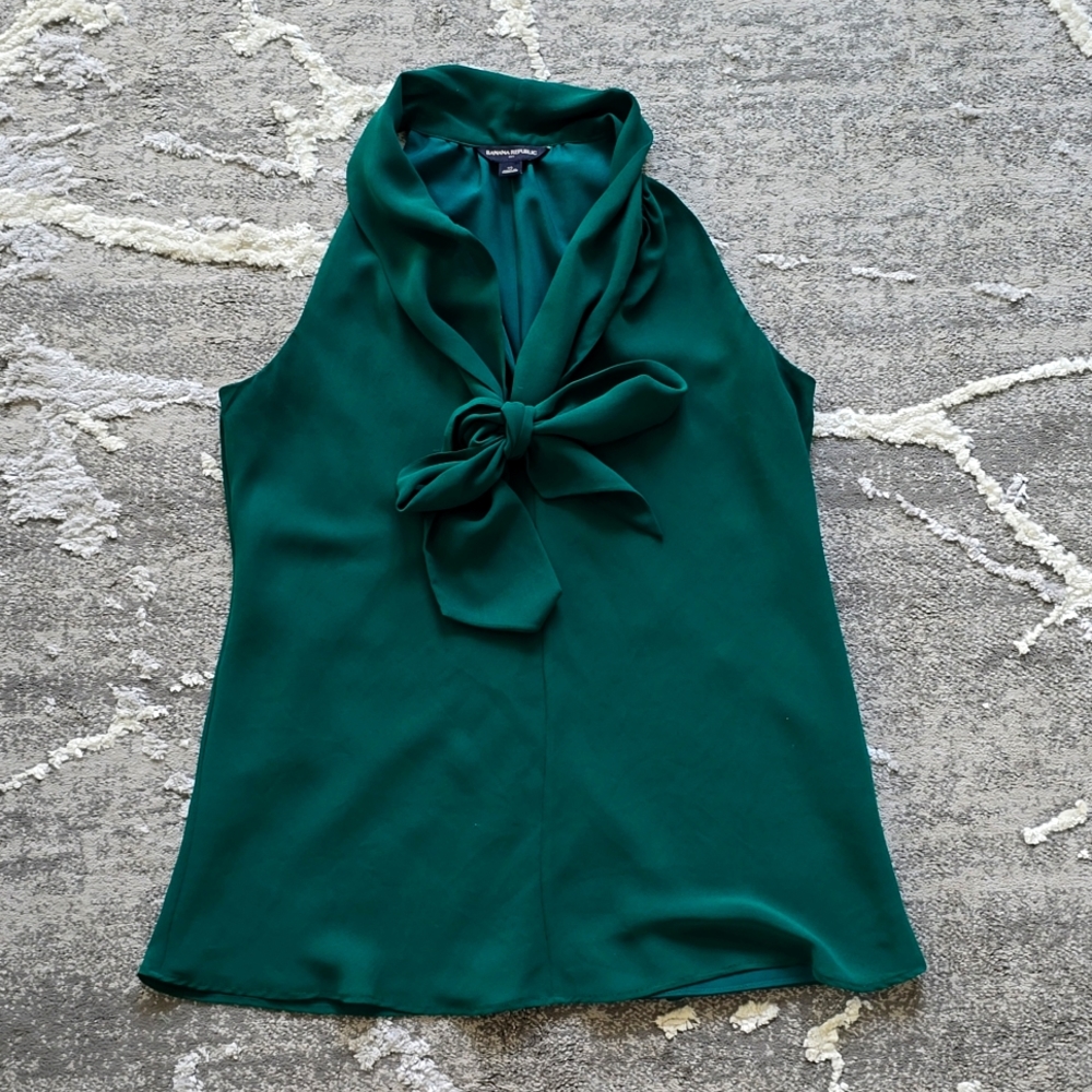 Banana Republic deep green blouse